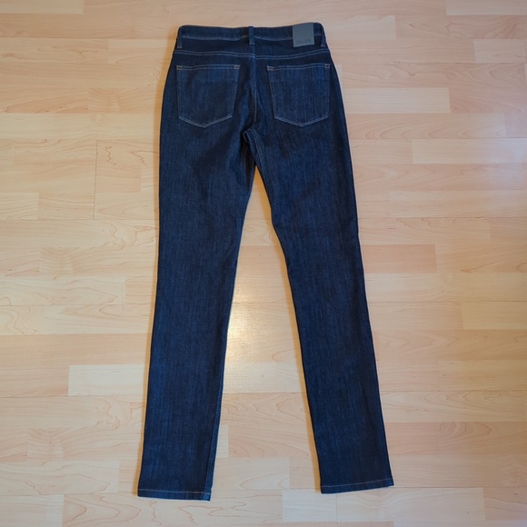 Duer Women’s Slim Straight Leg All-Weather Denim Jeans - Picture 4 of 15